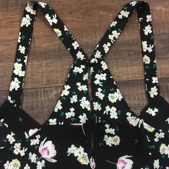 Lauren Conrad floral black tank size small - Picture 3 of 3